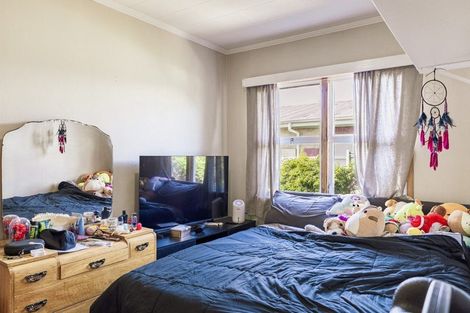 Photo of property in 2/210 Grove Road, Mayfair, Hastings, 4122