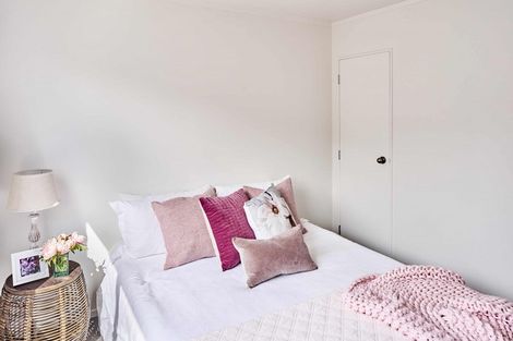 Photo of property in 5a Grays Road, Plimmerton, Porirua, 5026