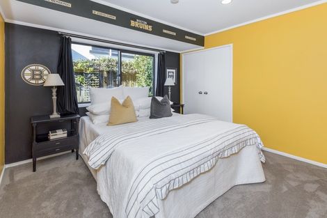 Photo of property in 50 Loloma Drive, Half Moon Bay, Auckland, 2012