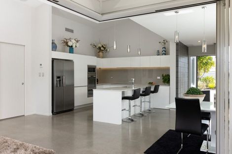 Photo of property in 42 Cassinia Close, Papamoa Beach, Papamoa, 3118