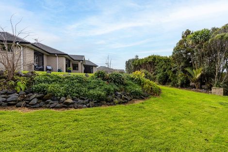 Photo of property in 1a Links Drive, Waiwhakaiho, New Plymouth, 4312