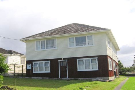 Photo of property in 922 East Coast Road, Northcross, Auckland, 0630