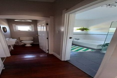 Photo of property in 53 Woodglen Road, Glen Eden, Auckland, 0602