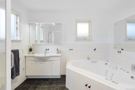 Photo of property in 64 Parkstone Avenue, Ilam, Christchurch, 8041