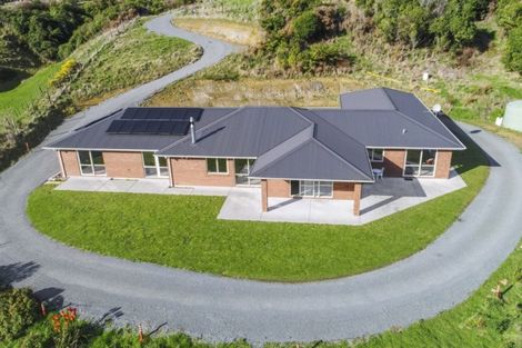 Photo of property in 103 Stratton Street, Normandale, Lower Hutt, 5010