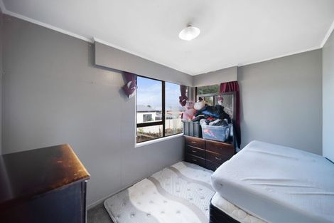 Photo of property in 3 Tilbrook Place, Papakura, 2110