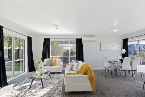 Photo of property in 51 Queenspark Drive, Parklands, Christchurch, 8083