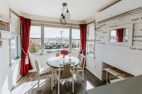 Photo of property in 21 Arrow Crescent, Holmes Hill, Oamaru, 9401