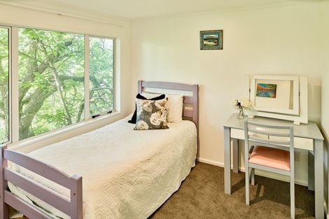 Photo of property in 72 Paremata Road, Paremata, Porirua, 5024