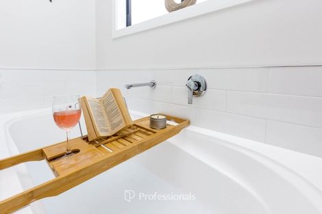 Photo of property in 34 Filmer Crescent, Wallaceville, Upper Hutt, 5018