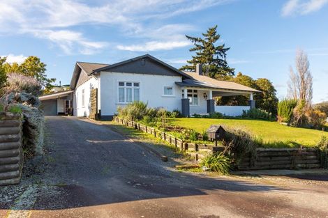 Photo of property in 16 Chamberlain Street, Dannevirke, 4930
