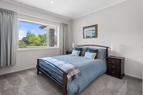 Photo of property in 6 Campbell Drive, Martinborough, 5711