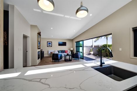 Photo of property in 52 Buller Street, New Plymouth, 4312