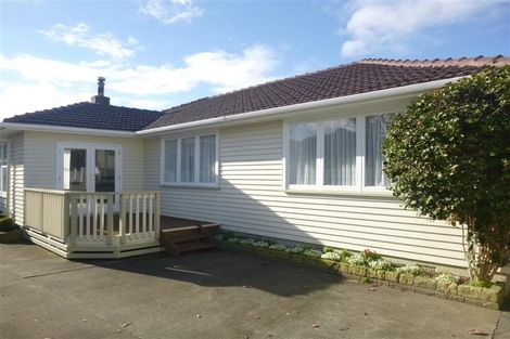 Photo of property in 10 Holyoake Crescent, Avalon, Lower Hutt, 5011
