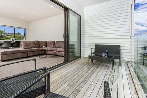 Photo of property in 35b Seon Place, Birkdale, Auckland, 0626