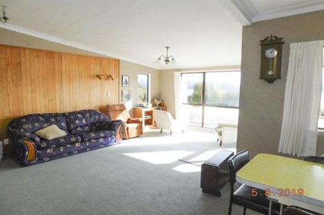Photo of property in 16 Cathedral Drive, Manapouri, 9679