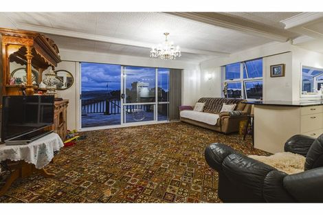 Photo of property in 107 Pah Road, Cockle Bay, Auckland, 2014