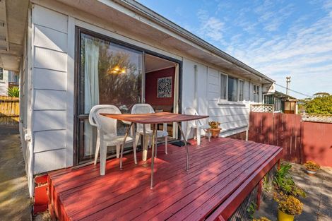 Photo of property in 2/22 Captain Scott Road, Glen Eden, Auckland, 0602