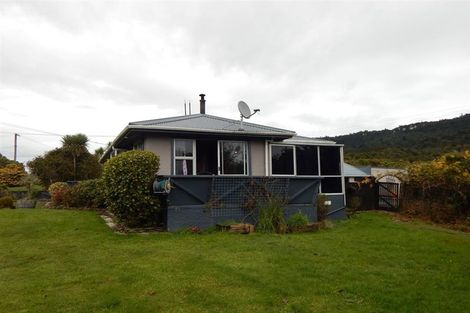 Photo of property in 757 Seven Mile Road, Runanga, 7803