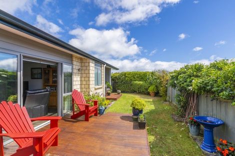 Photo of property in 3 Caterer Lane, Paraparaumu, 5032