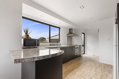 Photo of property in 8 Taurus Place, Kawaha Point, Rotorua, 3010