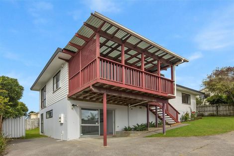 Photo of property in 1/48 Barbados Drive, Unsworth Heights, Auckland, 0632