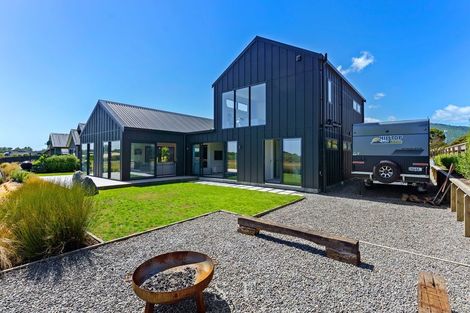 Photo of property in 48 Anderson Park Drive, Waikanae, 5036