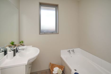 Photo of property in 15b Roberts Road, Hei Hei, Christchurch, 8042