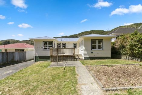 Photo of property in 68 Lees Grove, Wainuiomata, Lower Hutt, 5014