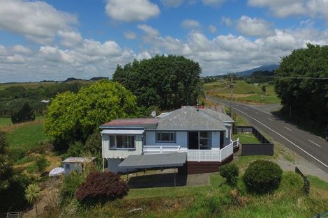 Photo of property in 401 Koru Road, Koru, New Plymouth, 4374