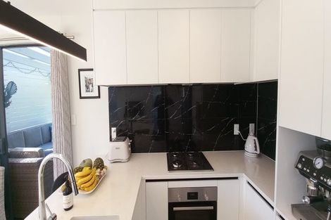 Photo of property in 2 Meenas Place, Cable Bay, 0420