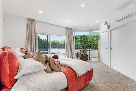Photo of property in 39 Argo Drive, Half Moon Bay, Auckland, 2012