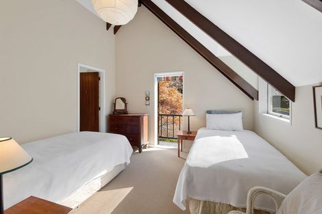 Photo of property in 11 Merlincote Crescent, Governors Bay, Lyttelton, 8971