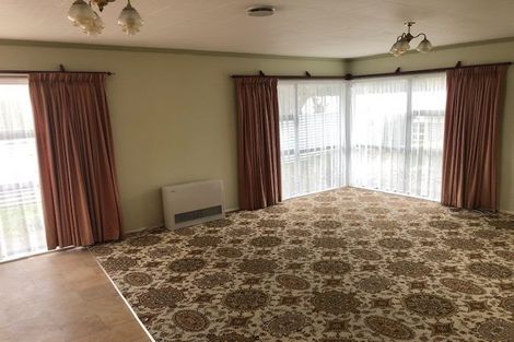 Photo of property in 10 Dives Avenue, Hawera, 4610