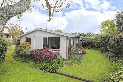 Photo of property in 2/138 Welcome Bay Road, Welcome Bay, Tauranga, 3112