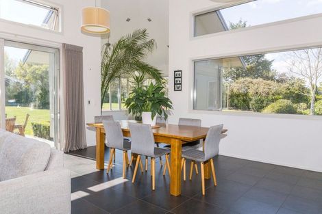 Photo of property in 239 Adelaide Road, Dannevirke, 4930