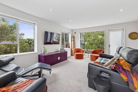 Photo of property in 14a Ferry Street, Seatoun, Wellington, 6022