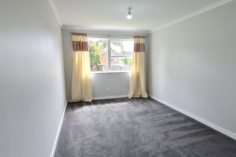 Photo of property in 38 Normanton Street, Glenfield, Auckland, 0629