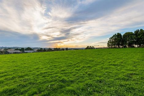 Photo of property in 93 Nixon Road, Taupaki, 0782