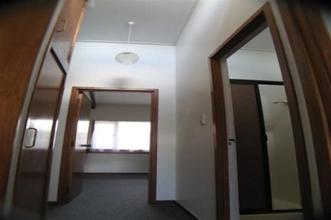 Photo of property in 2/135 Glenfield Road, Hillcrest, Auckland, 0626