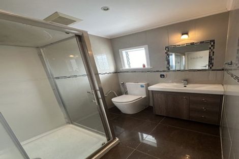 Photo of property in 19 Camelot Place, Glenfield, Auckland, 0629