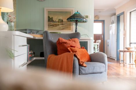 Photo of property in 108 Wellington Road, Paekakariki, 5034