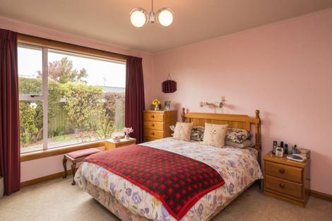 Photo of property in 12 Cavan Place, Mairehau, Christchurch, 8052