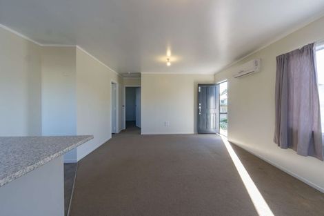 Photo of property in 12 Douglas Crescent, Fairfield, Hamilton, 3214