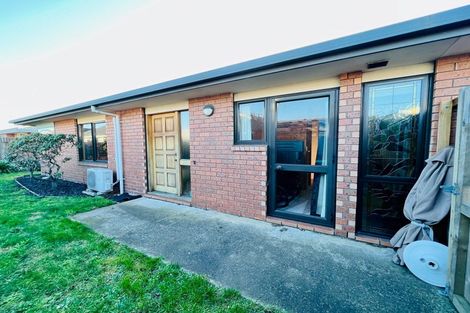 Photo of property in 2/98 Springs Road, Hornby, Christchurch, 8042