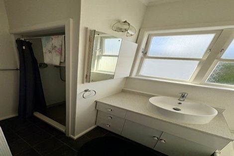 Photo of property in 17 Bedford Grove, Kelson, Lower Hutt, 5010