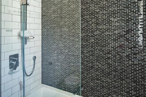 Photo of property in 34 Ranui Terrace, Tawa, Wellington, 5028