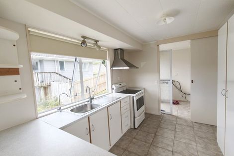Photo of property in 1/127 Spinella Drive, Bayview, Auckland, 0629