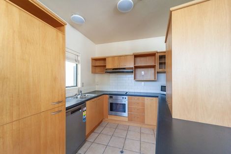 Photo of property in Endeavour Apartments, 8/125 Thorndon Quay, Pipitea, Wellington, 6011