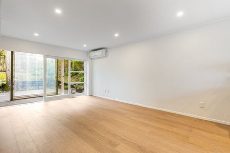 Photo of property in 2/6 Griffen Road, Mount Roskill, Auckland, 1041